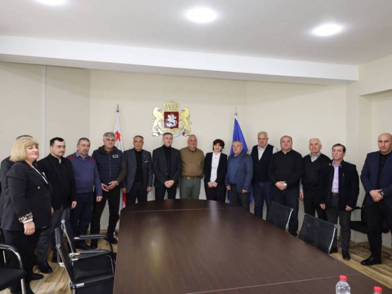 მოხალისეთა ორგანიზაციას – ა(ა)იპ „ახალგაზრდები და ვეტერანები ეროვნული თავდაცვისა და უსაფრთხოებისთვის“ და სახელმწიფო რწმუნებულის ადმინისტრაციას შორის ურთიერთთანამშრომლობის მემორანდუმი გაფორმდა